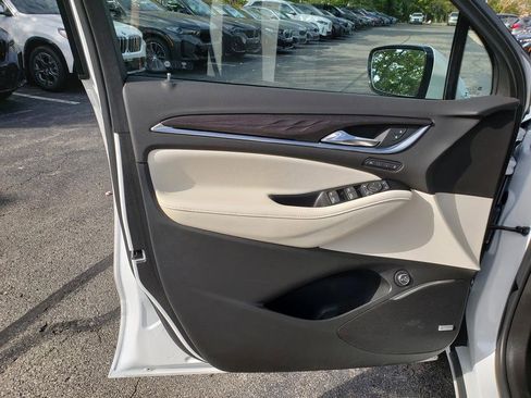 Used 2022 Buick Enclave Avenir w/ Avenir Technology Package image 10