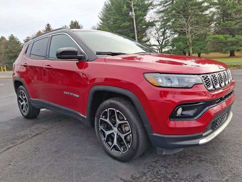 Certified 2024 Jeep Compass Limited image 2