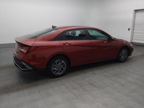 Used 2024 Hyundai Elantra SEL FWD image 10