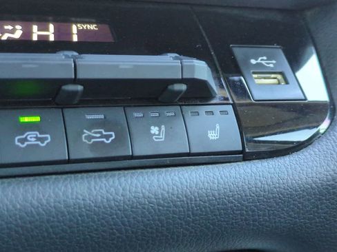 Used 2023 Toyota Tundra Limited w/ Power Package image 22