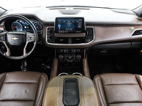 Used 2021 Chevrolet Suburban High Country RWD image 12
