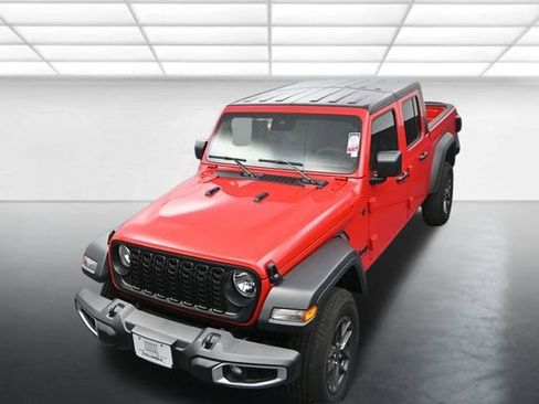New 2025 Jeep Gladiator Sport image 13