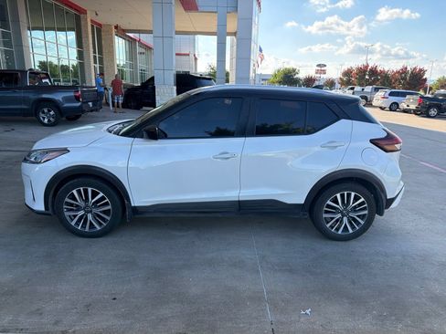 Used 2022 Nissan Kicks SV FWD image 21
