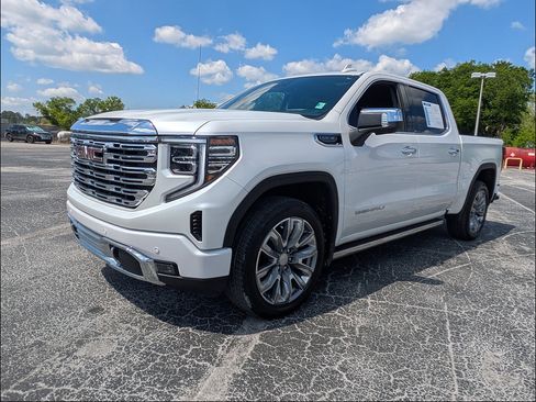 Used 2024 GMC Sierra 1500 Denali w/ Denali Reserve Package AWD/4WD image 8