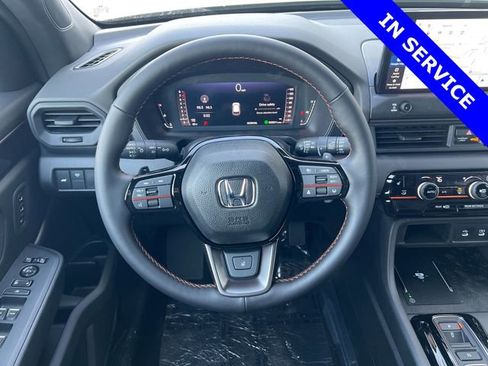 Certified 2026 Honda Pilot TrailSport image 15