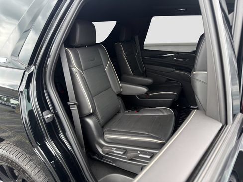 Used 2022 Cadillac Escalade Sport w/ Touring Package AWD/4WD image 19