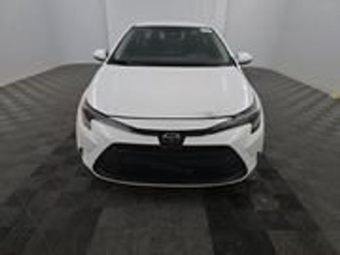Used 2024 Toyota Corolla LE image 2