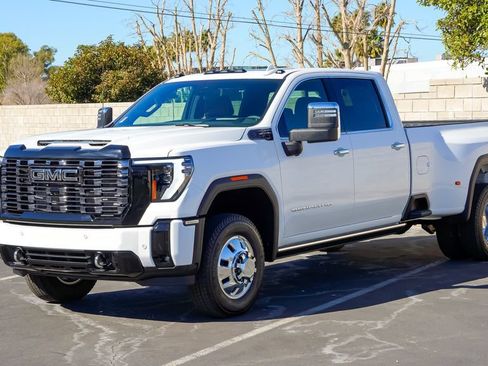 New 2026 GMC Sierra 3500 Denali Ultimate AWD/4WD image 3