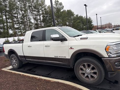 Used 2022 RAM 3500 Limited image 2