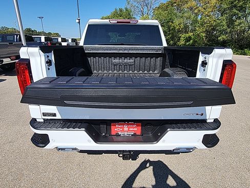 New 2026 GMC Sierra 1500 AT4 image 9