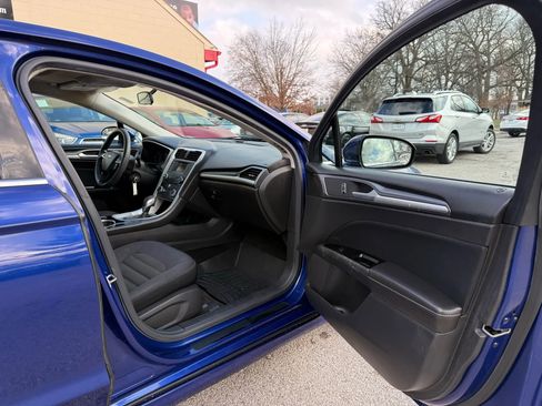 Used 2013 Ford Fusion SE FWD image 18