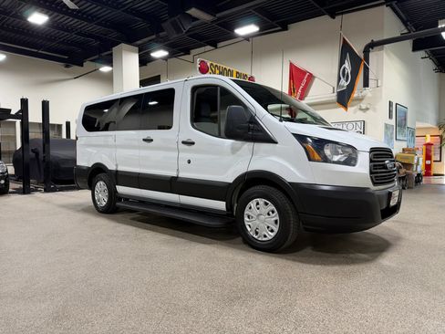 Used 2019 Ford Transit 150 XL RWD image 4