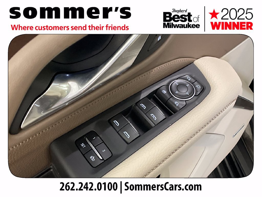 Used 2021 GMC Yukon Denali w/ LPO, Illumination Package AWD/4WD image 11