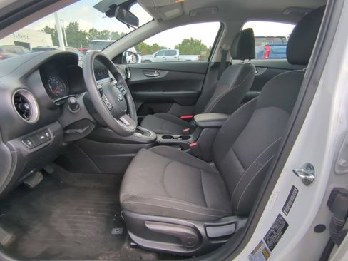 Used 2021 Kia Forte LXS FWD image 13