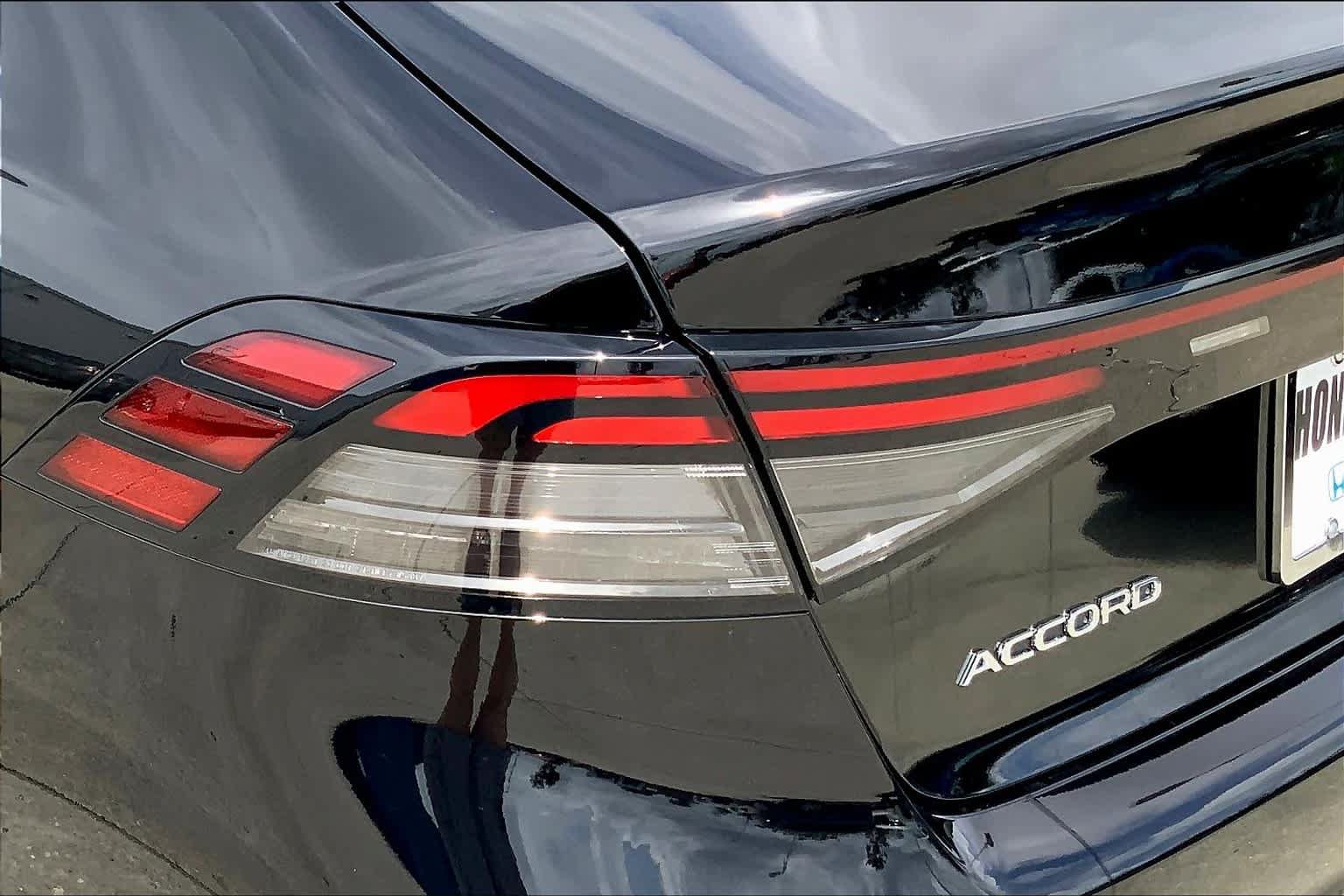Used 2025 Honda Accord SE image 14