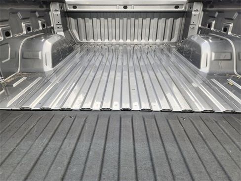 Used 2024 Chevrolet Silverado 1500 LT image 32