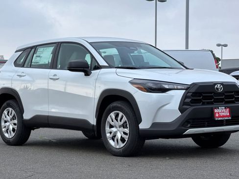 Certified 2026 Toyota Corolla Cross L image 9