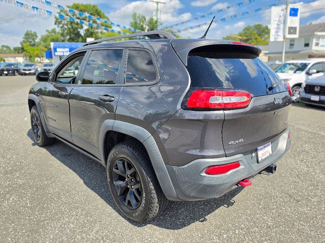 Used 2015 Jeep Cherokee Trailhawk w/ Cold Weather Group AWD/4WD image 4