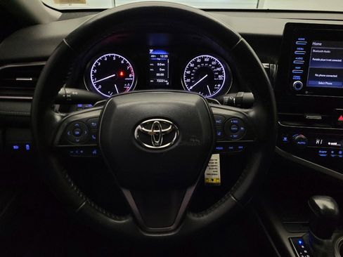 Used 2022 Toyota Camry SE image 22
