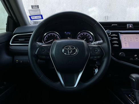 Used 2018 Toyota Camry SE image 27