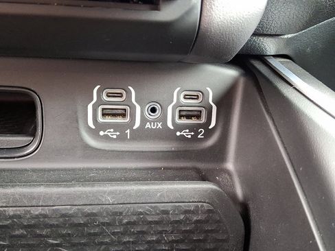 Used 2023 RAM 1500 Big Horn AWD/4WD image 24