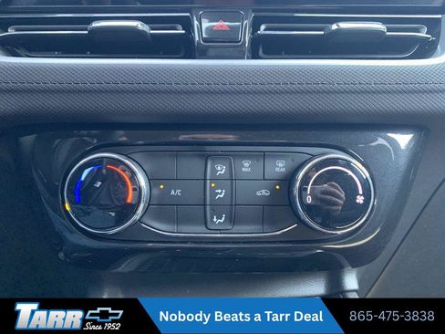 Used 2025 Chevrolet TrailBlazer LT AWD/4WD image 16