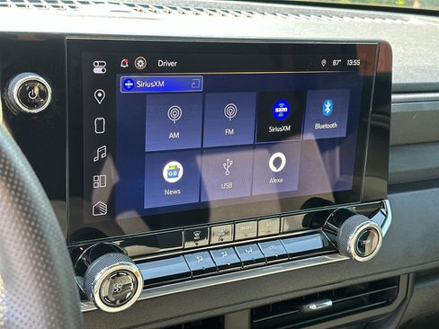 Used 2024 Chevrolet Colorado Trail Boss w/ Technology Package image 16