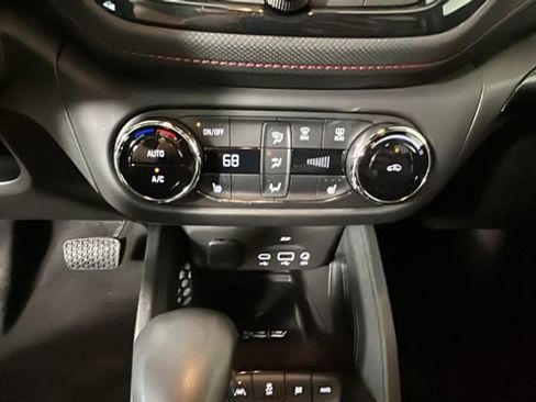 Used 2023 Chevrolet TrailBlazer RS w/ Technology Package AWD/4WD image 22