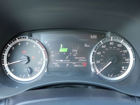 Used 2025 Toyota Highlander LE FWD image 26
