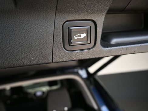 Used 2017 GMC Acadia SLE AWD/4WD image 21