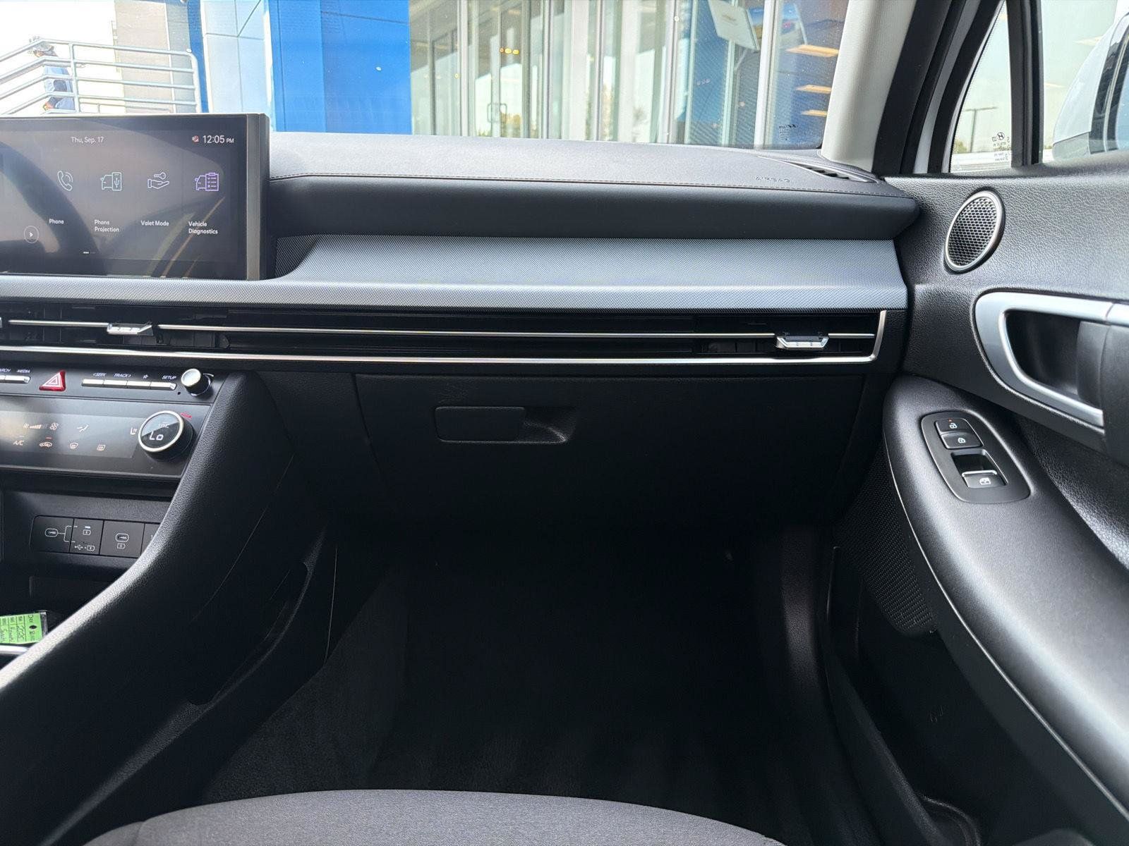 Used 2025 Hyundai Sonata SEL FWD image 30