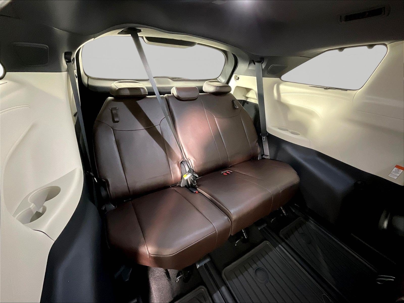 Used 2021 Toyota Sienna Platinum AWD/4WD image 26