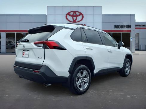 Certified 2025 Toyota RAV4 XLE w/ Convenience Package FWD image 8