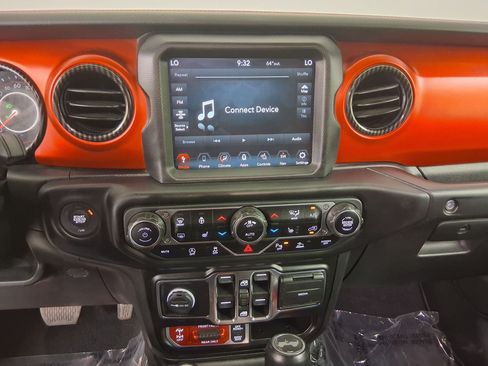 Used 2021 Jeep Wrangler Unlimited Rubicon AWD/4WD image 26