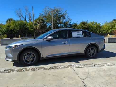 New 2026 Kia K4 LXS image 5