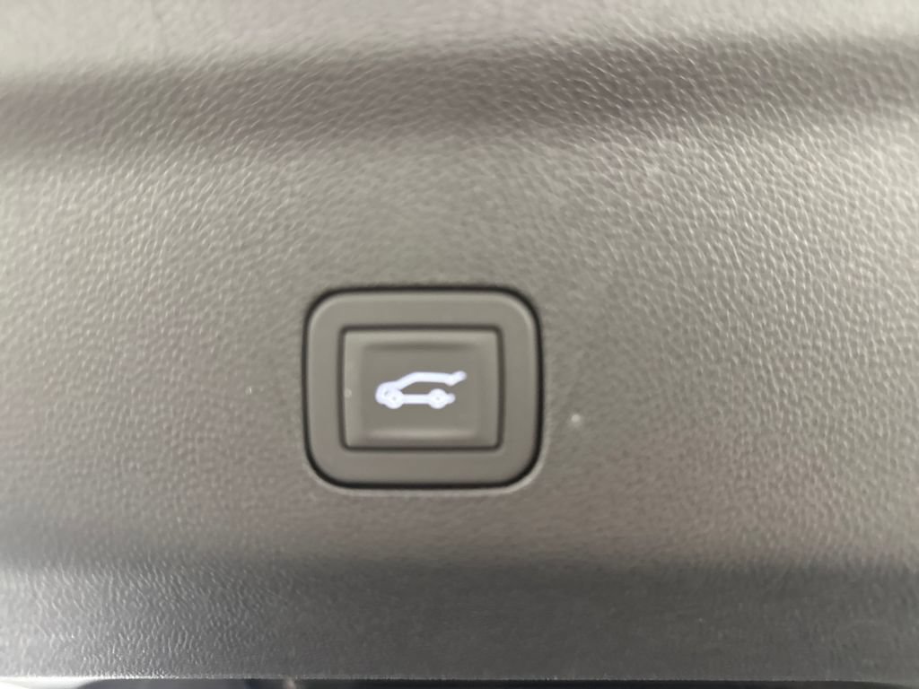 New 2026 Chevrolet Tahoe High Country AWD/4WD image 9