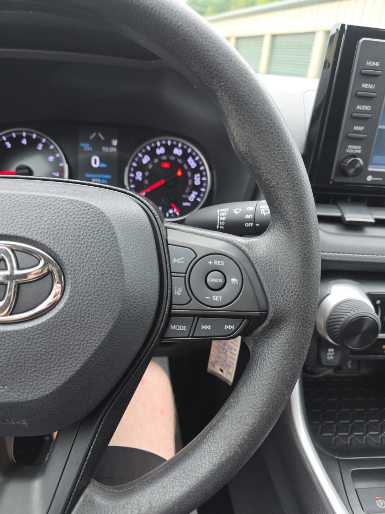 Certified 2021 Toyota RAV4 LE AWD/4WD image 25
