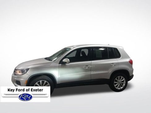 Used 2017 Volkswagen Tiguan Limited w/ Alloy Wheels Package AWD/4WD image 5