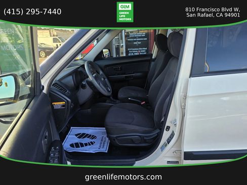 Used 2013 Kia Soul FWD image 18