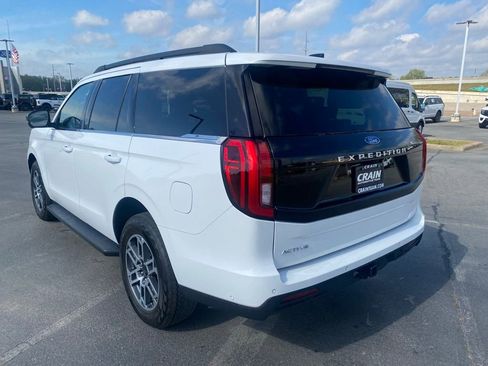 Used 2025 Ford Expedition Active image 5