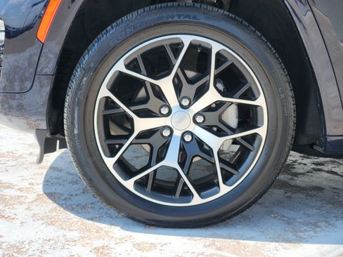 Used 2024 Jeep Grand Cherokee Summit AWD/4WD image 14