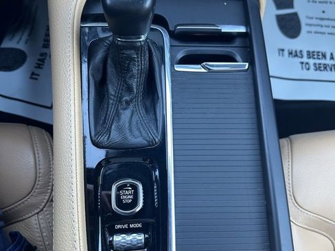 Used 2018 Volvo V90 T5 Cross Country w/ Convenience Package image 21