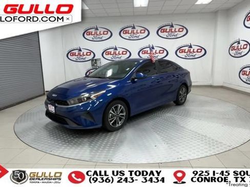 Used 2023 Kia Forte LXS FWD image 4