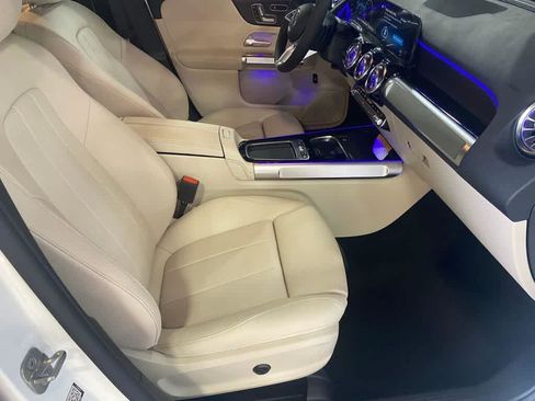 New 2026 Mercedes-Benz GLB 250 4MATIC image 21