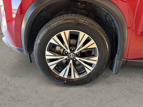 Used 2021 Nissan Rogue SV AWD/4WD image 15