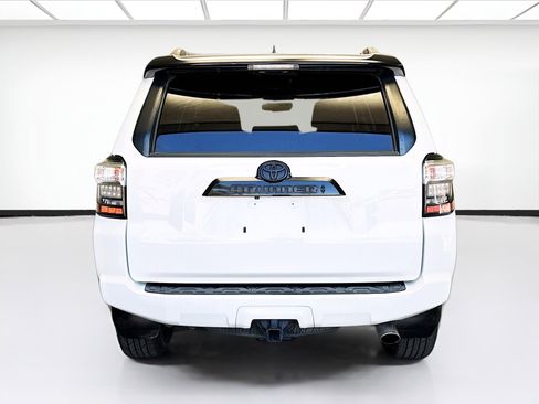 Used 2021 Toyota 4Runner Venture image 5