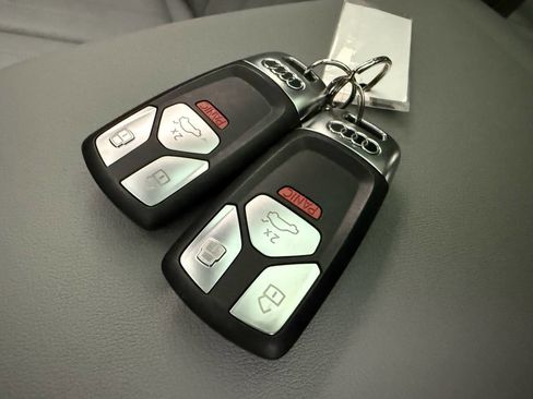 Used 2022 Audi Q5 2.0T Premium image 17