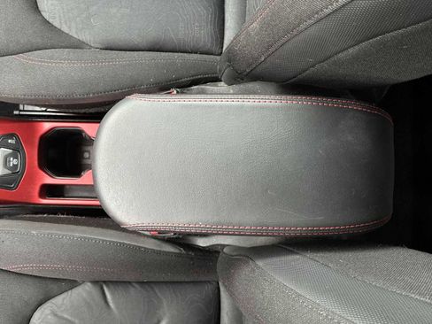 Certified 2018 Jeep Renegade Trailhawk w/ Cold Weather Group II image 21