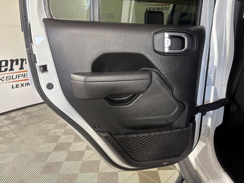 Used 2024 Jeep Wrangler Willys image 20