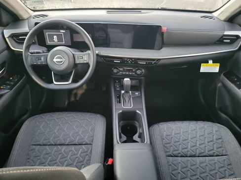 New 2026 Nissan Kicks SV w/ SV Premium Package FWD image 6